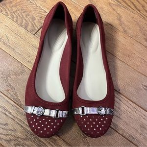 Maroon flats
